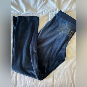 Juicy couture women’s OG bling velour track pants in size large.